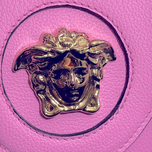 NEW $1800 Versace paradise hot Pink and Gold Medusa yummy leather Crossbody - Picture 5 of 10